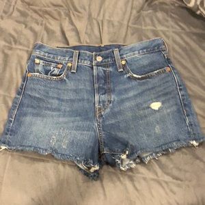 LEVI’s denim shorts